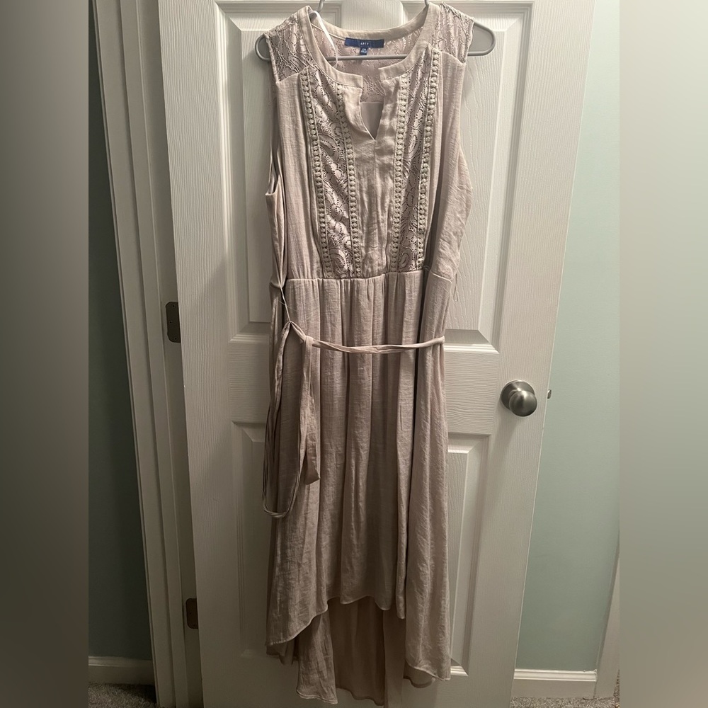 Apt 9 Tan Dress with Pockets